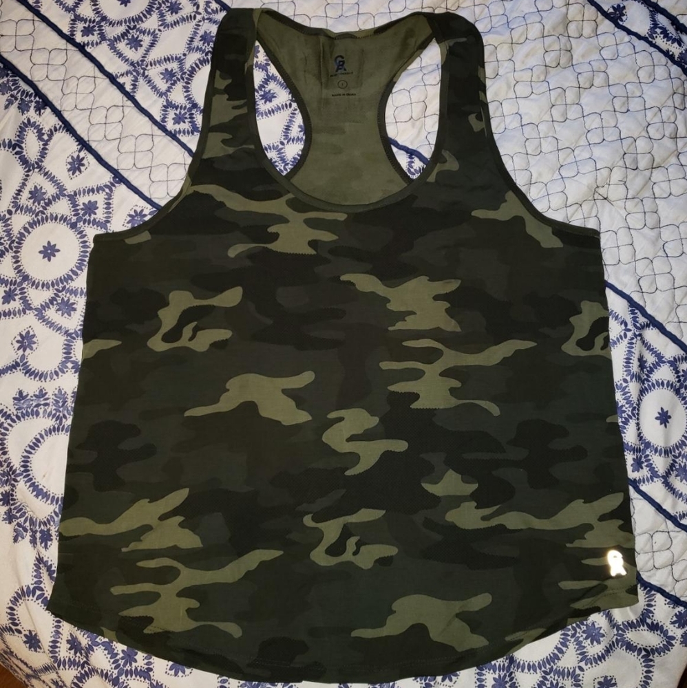 🧚🏼♀️Good American Camo Tank - Picture 3 of 5